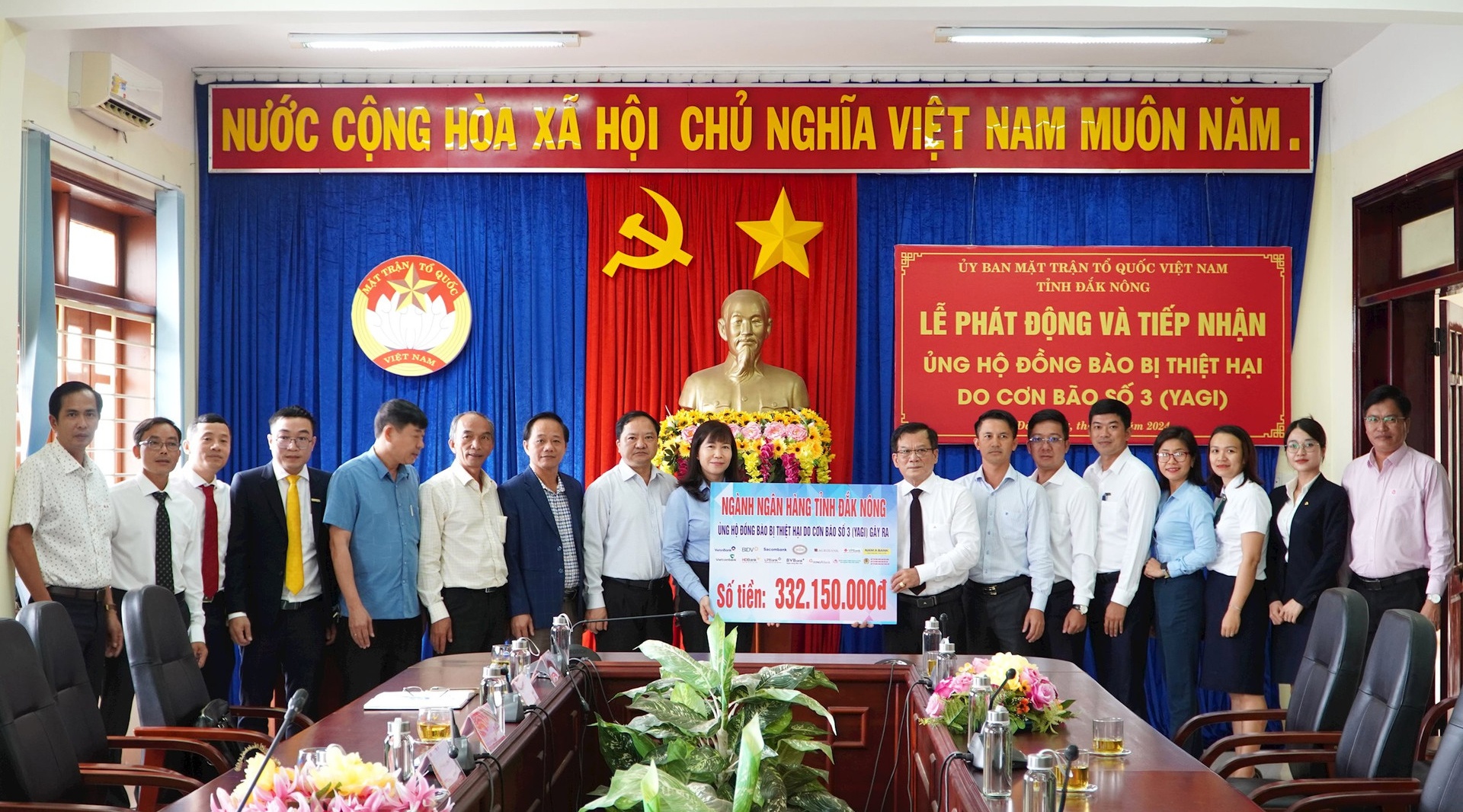 Đắk Nông: Ngành Ngân hàng chung tay hỗ trợ đồng bào bị ảnh hưởng bão lũ