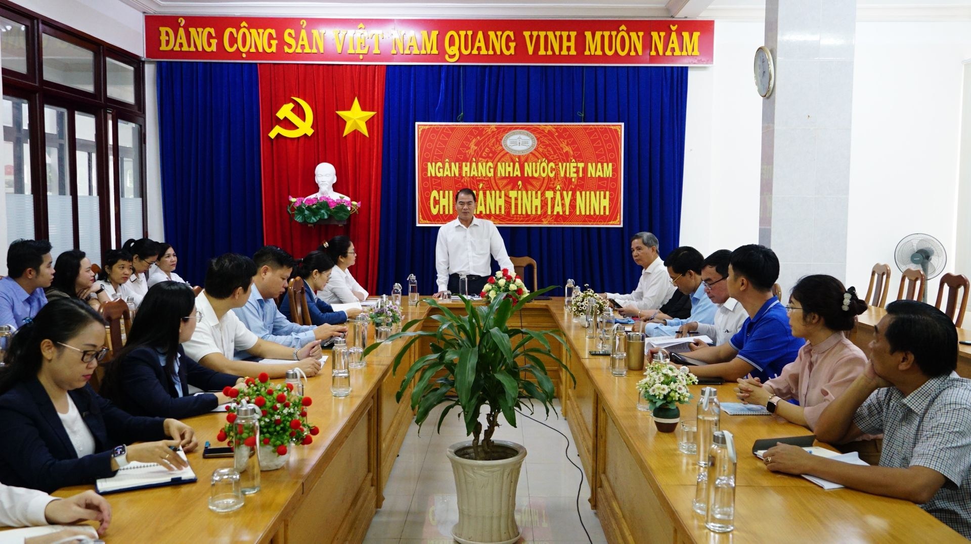 TRong 3 tháng cuối năm, ngân hàng tỉnh Tây Ninh triển khai các giải pháp tăng trưởng tín dụng an toàn, hiệu quả, hướng tín dụng vào các lĩnh vực sản xuất kinh doanh, lĩnh vực ưu tiên