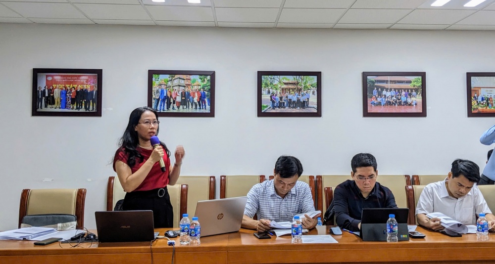 TS. Nguyễn Thị Ngọc Anh , đại diện nhóm nghiên cứu báo cáo kết quả đề tài