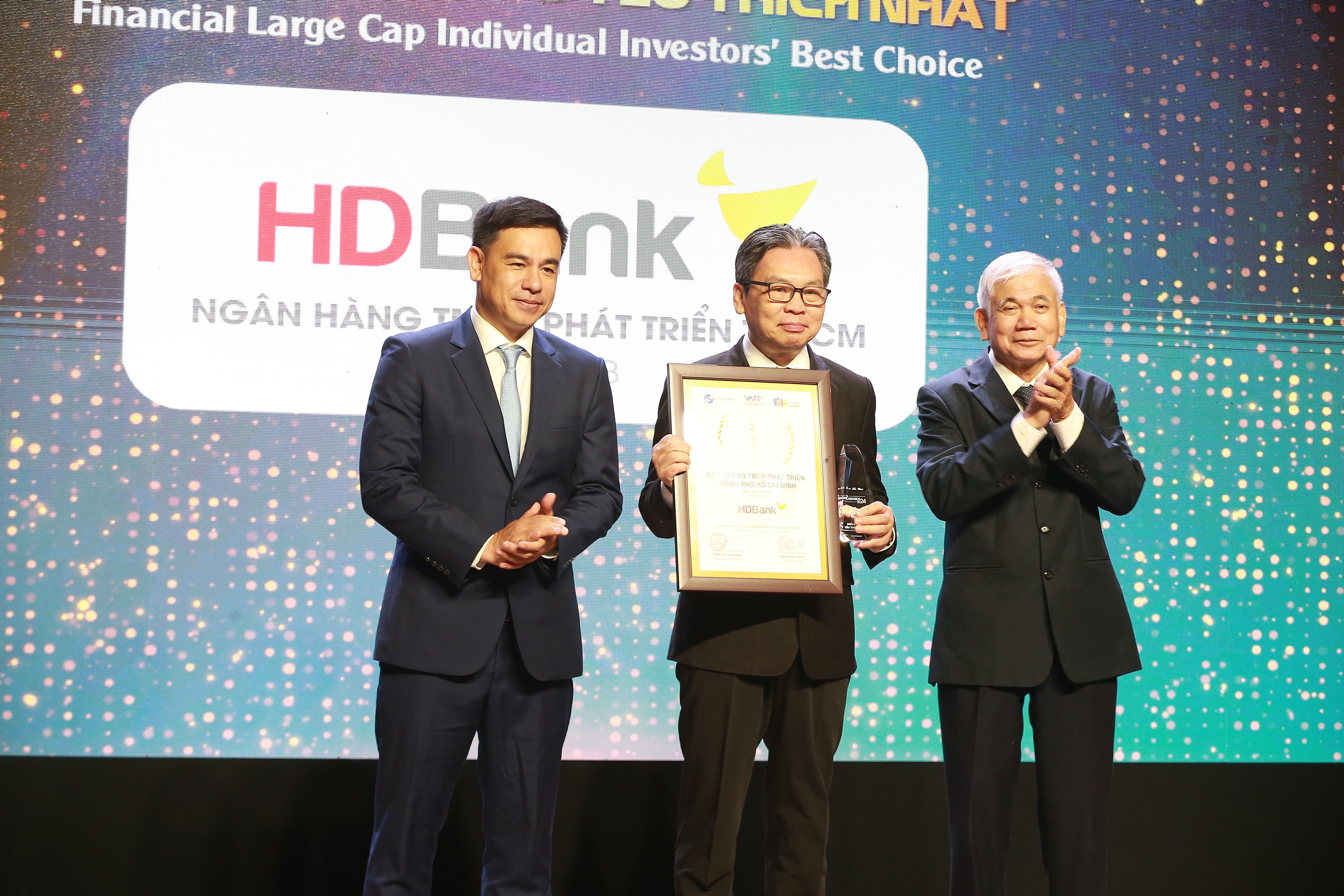 Financial Large Cap có hoạt động IR được Nhà đầu tư yêu thích nhất 2024