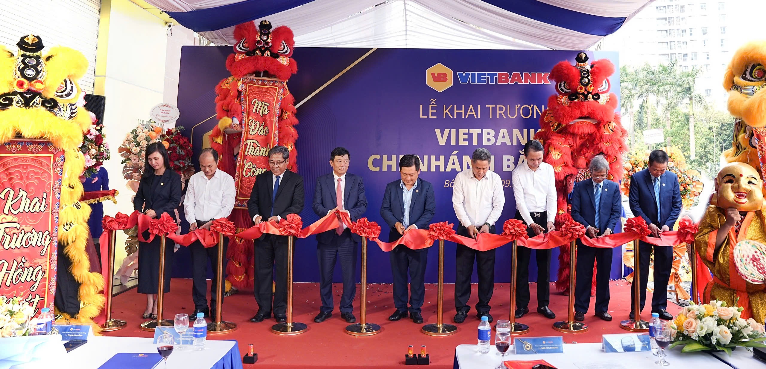 Lễ cắt băng khai trương VietBank Bắc Ninh