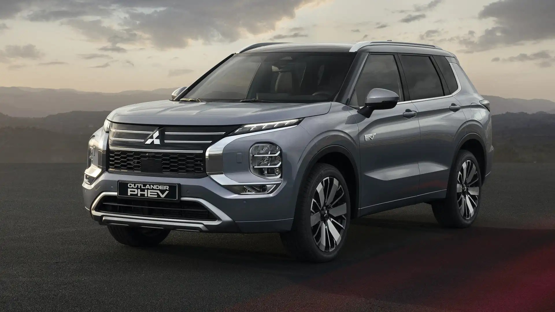 Mitsubishi Outlander 2025 ra mắt