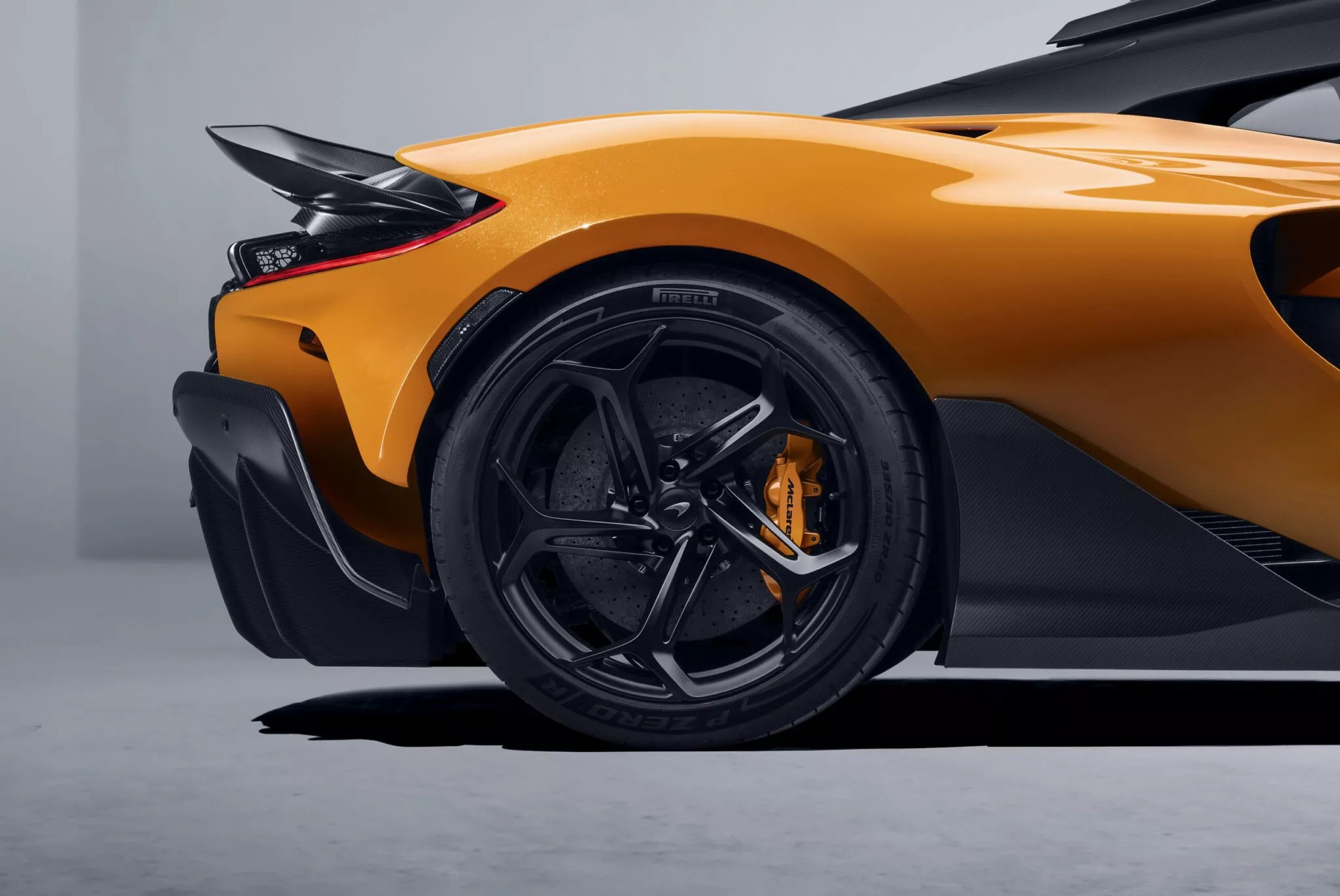 McLaren W1 - Siêu xe nhanh nhất, mạnh nhất lịch sử hãng với 1.258hp, sản xuất giới hạn 399 chiếc- Ảnh 15. McLaren W1 - Siêu xe nhanh nhất, mạnh nhất lịch sử hãng với 1.258hp, sản xuất giới hạn 399 chiếc- Ảnh 15.