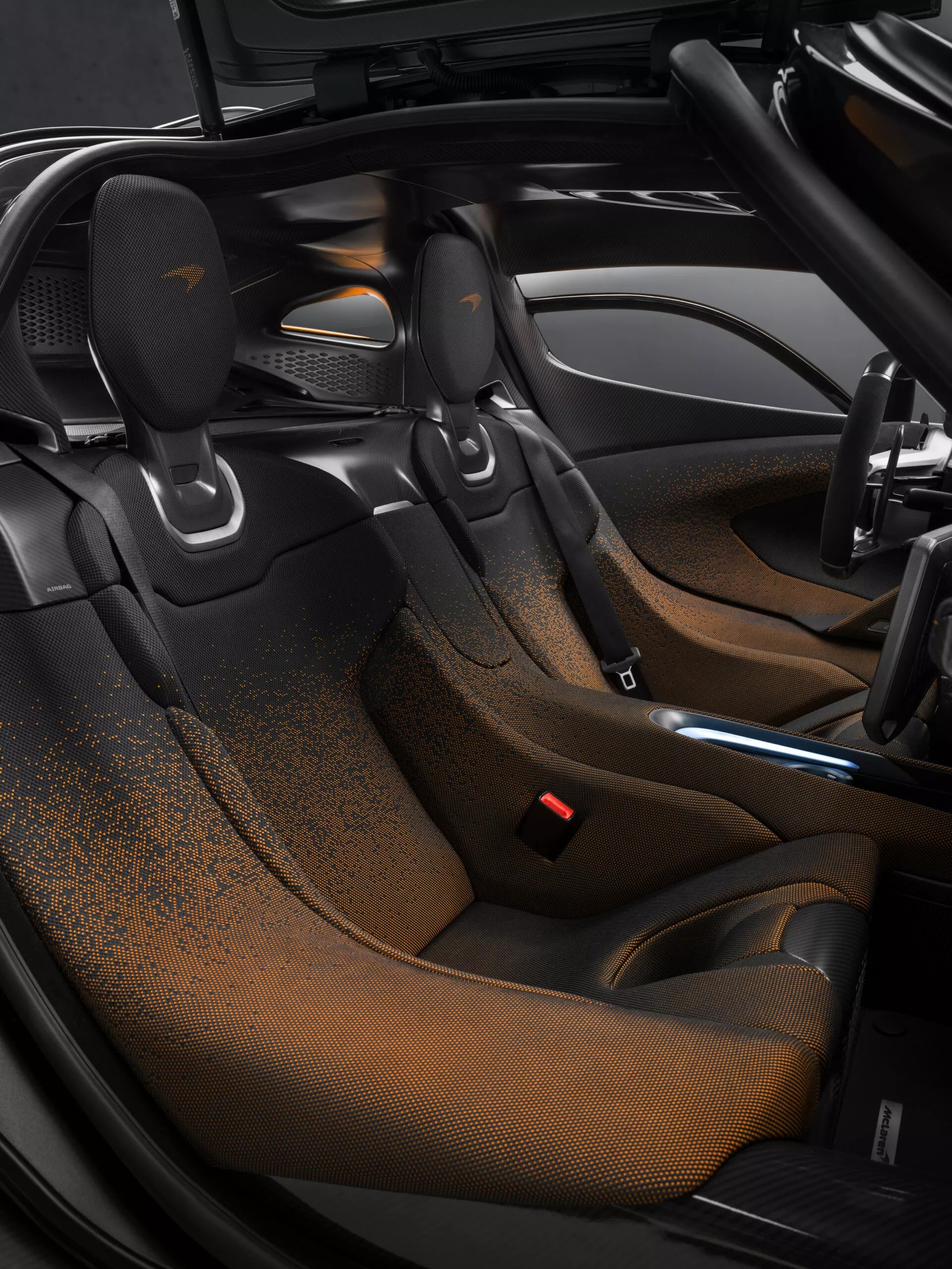 McLaren W1 - Siêu xe nhanh nhất, mạnh nhất lịch sử hãng với 1.258hp, sản xuất giới hạn 399 chiếc- Ảnh 18. McLaren W1 - Siêu xe nhanh nhất, mạnh nhất lịch sử hãng với 1.258hp, sản xuất giới hạn 399 chiếc- Ảnh 18.