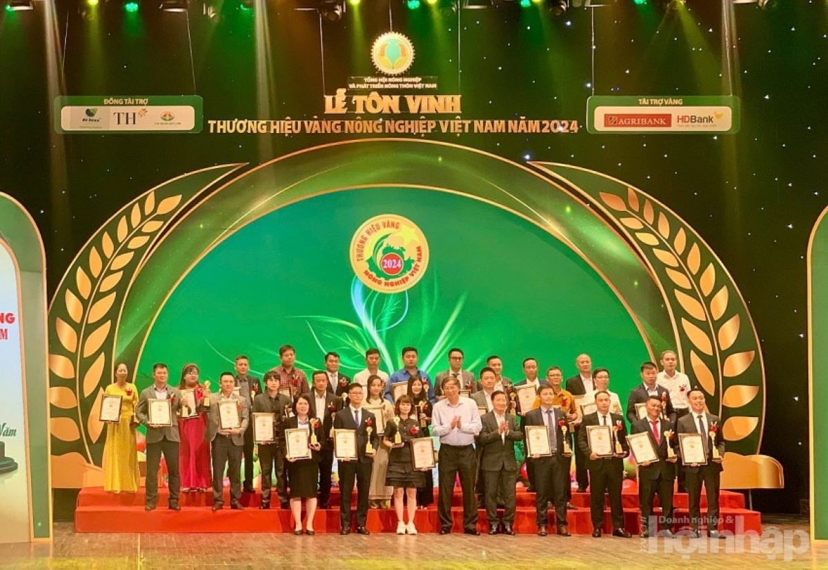 Tôn vinh 88 “Thương hiệu Vàng nông nghiệp Việt Nam năm 2024”