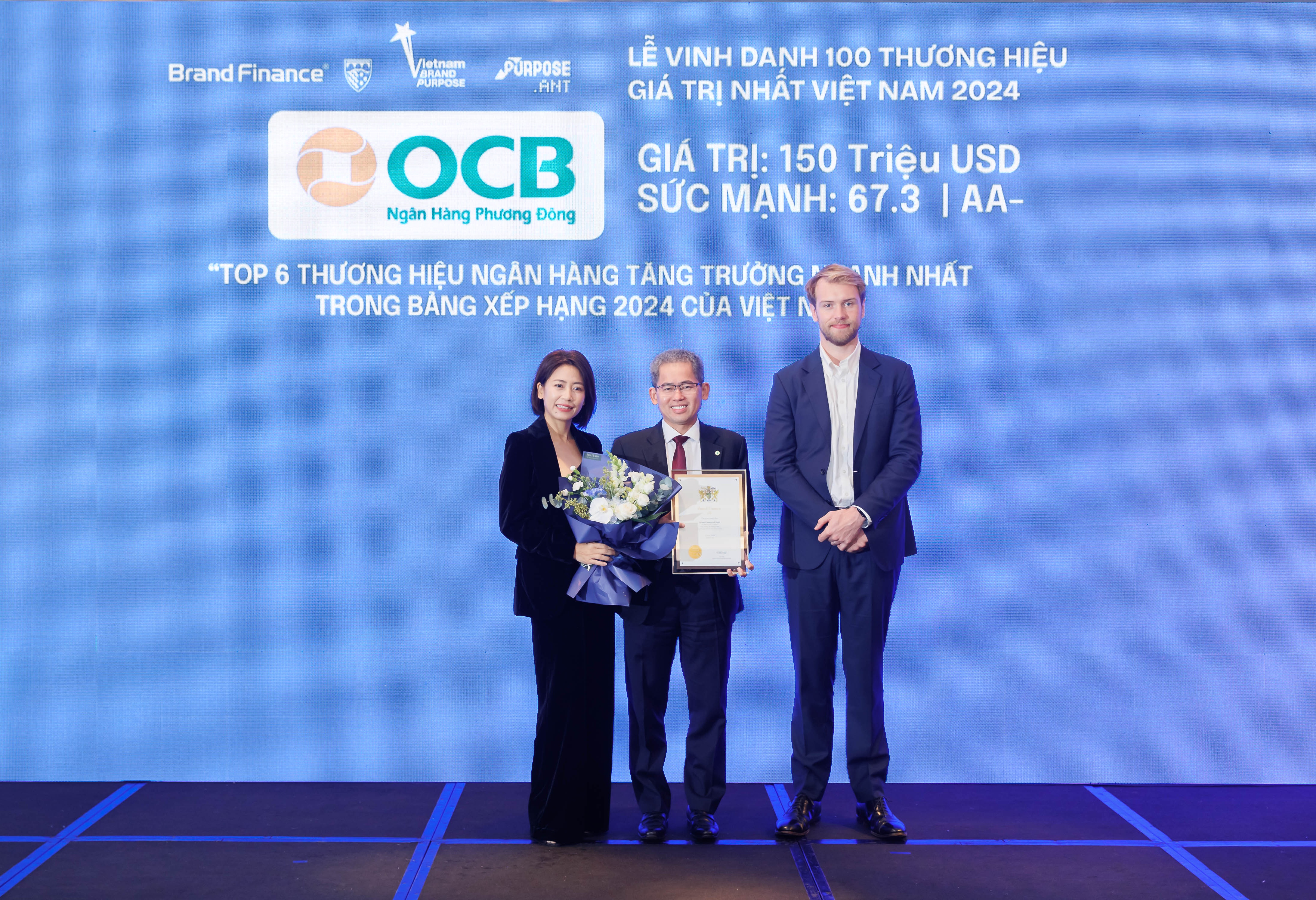 Ông Phạm Hồng Hải – Tổng Giám đốc OCB, đại diện nhận chứng nhận Top thương hiệu giá trị nhất Việt Nam 2024