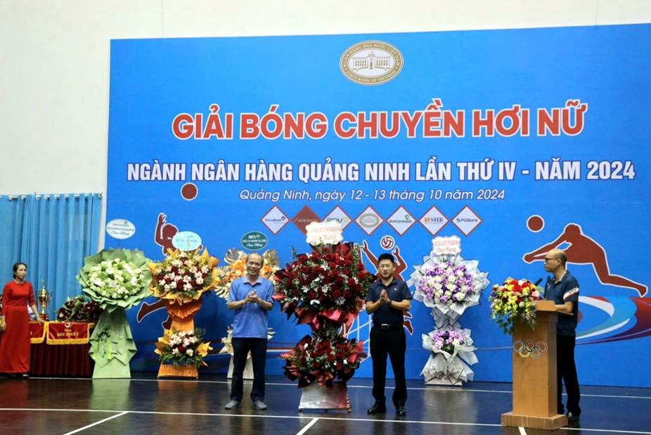 Hình ảnh khai mạc Giải bóng chuyền hơi Nữ ngành Ngân hàng Quảng Ninh năm 2024