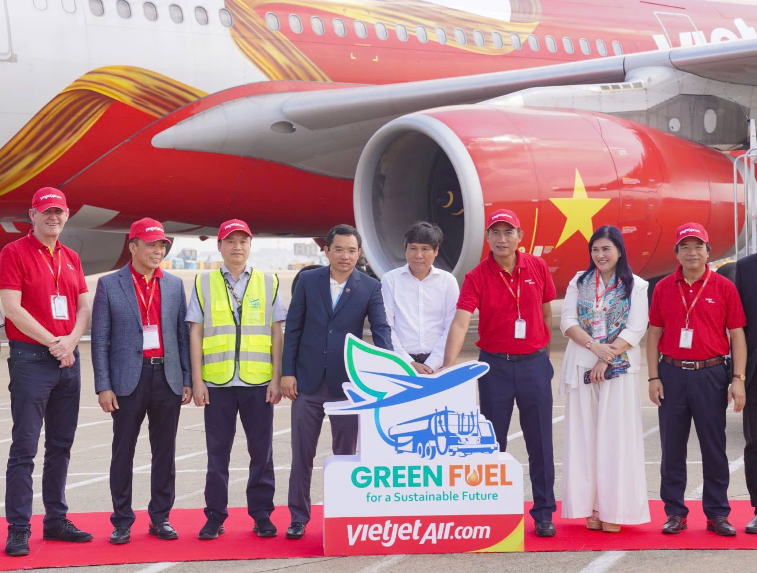 Vietjet khai thác chuyến bay đầu tiên sử dụng nhiên liệu hàng không bền vững