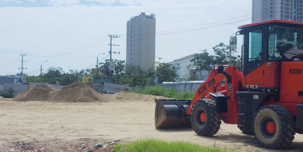 đấu giá 370 tỷ đồng, tương đương hơn 2,3 triệu đồng/m3, chưa kể các chi phí thuế, phí... thì doanh nghiệp phải bán ra với giá hơn 2,3 triệu đồng/m3 mới có lãi!