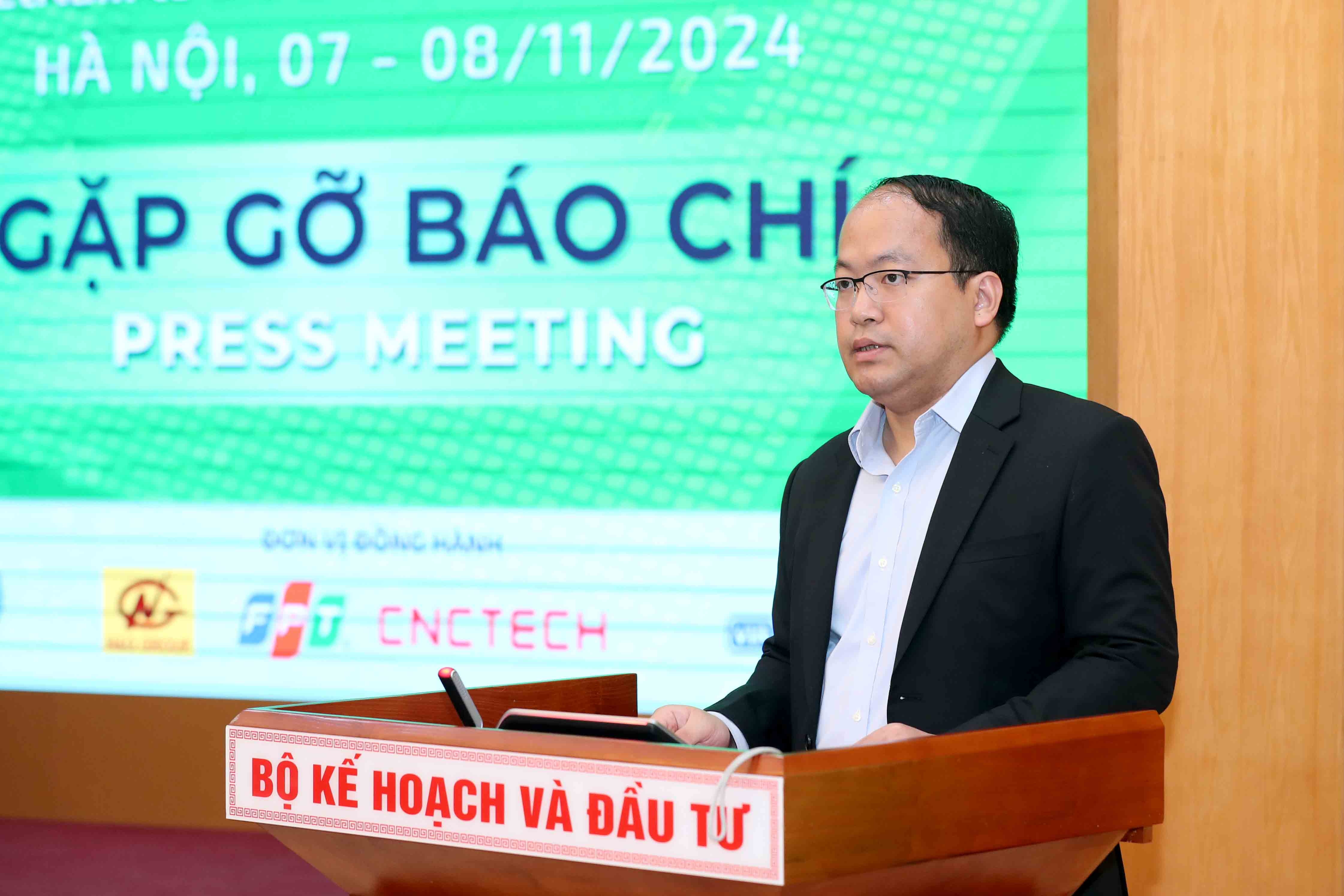 Ông Vũ Quốc Huy, Giám đốc NIC