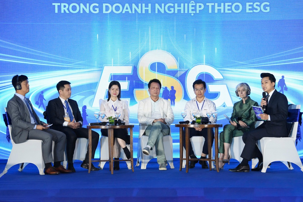 Thực hiện các tiêu chí ESG để giữ chân nhân tài