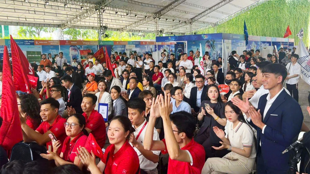 CaraWorld Career Day 2024 – The Nextgen Realty thu hút các bạn trẻ tham dự và ứng tuyển