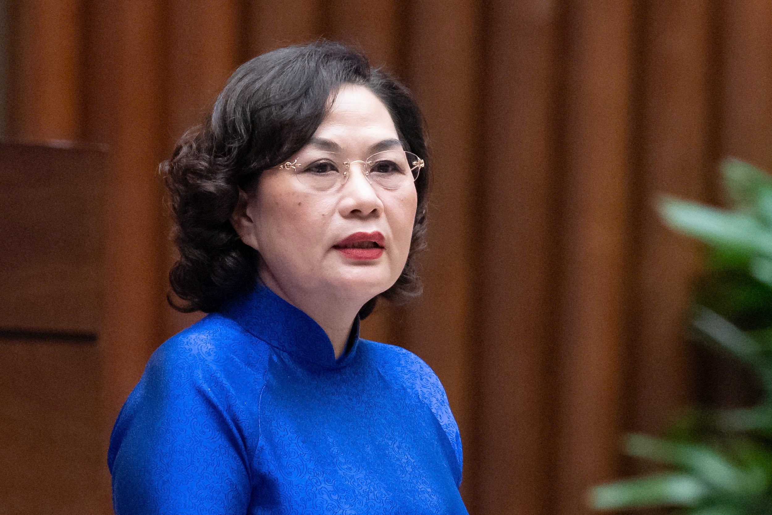 Thống đốc Nguyễn Thị Hồng trả lời Thống đốc Nguyễn Thị Hồng trả lời