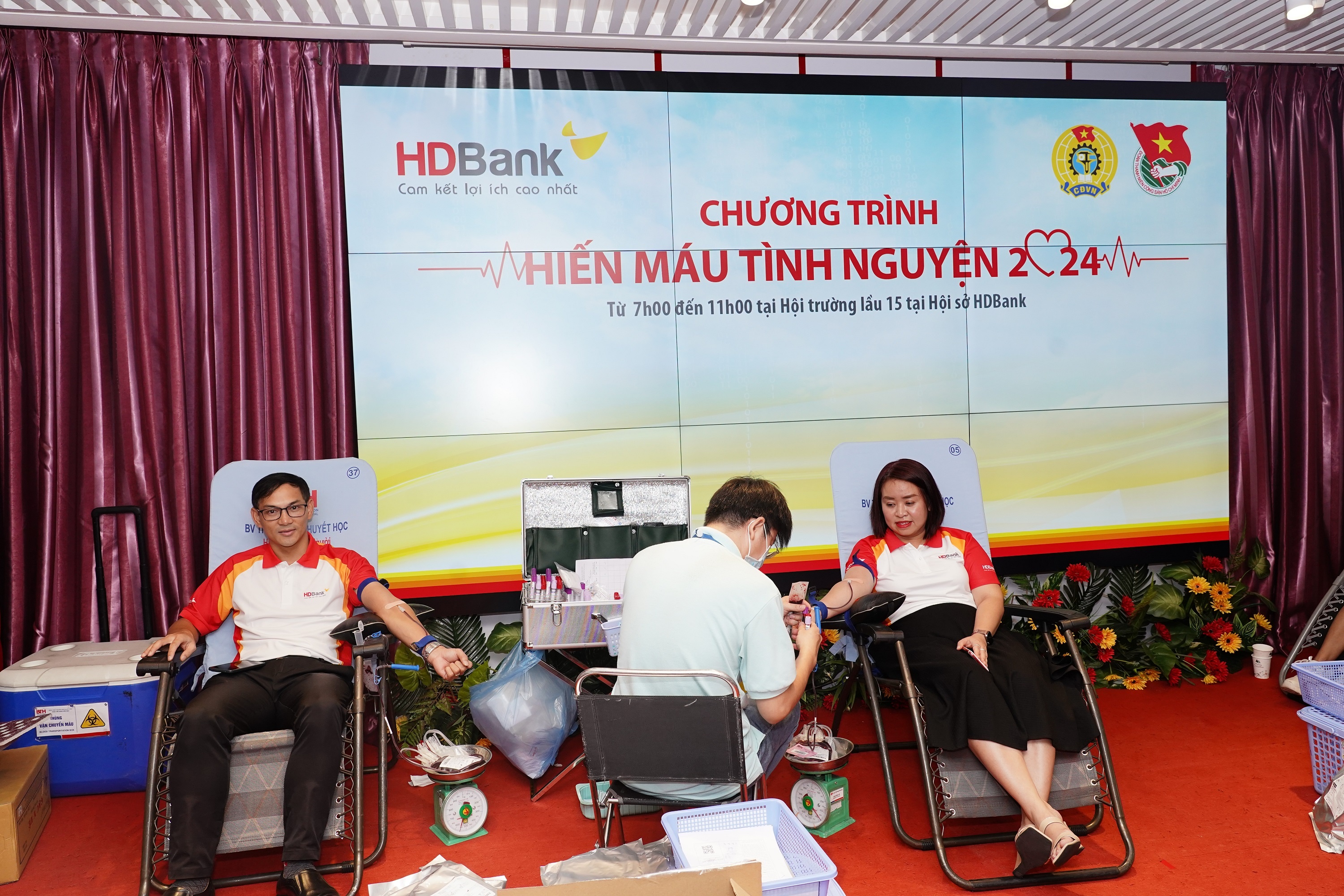 150 cán bộ HDBank tham gia chương trình “Hiến máu tình nguyện 2024”