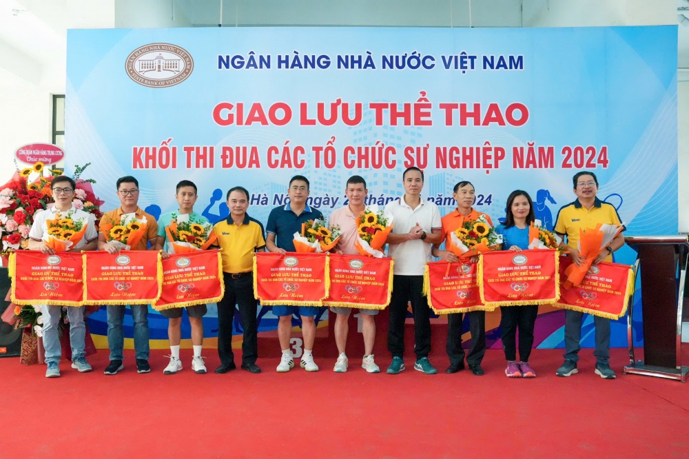 Giao lưu thể thao Khối các tổ chức sự nghiệp NHNN năm 2024 thành công tốt đẹp