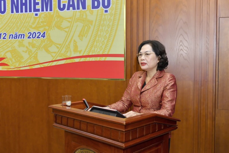 Thống đốc Nguyễn Thị Hồng phát biểu giao nhiệm vụ Thống đốc Nguyễn Thị Hồng phát biểu giao nhiệm vụ