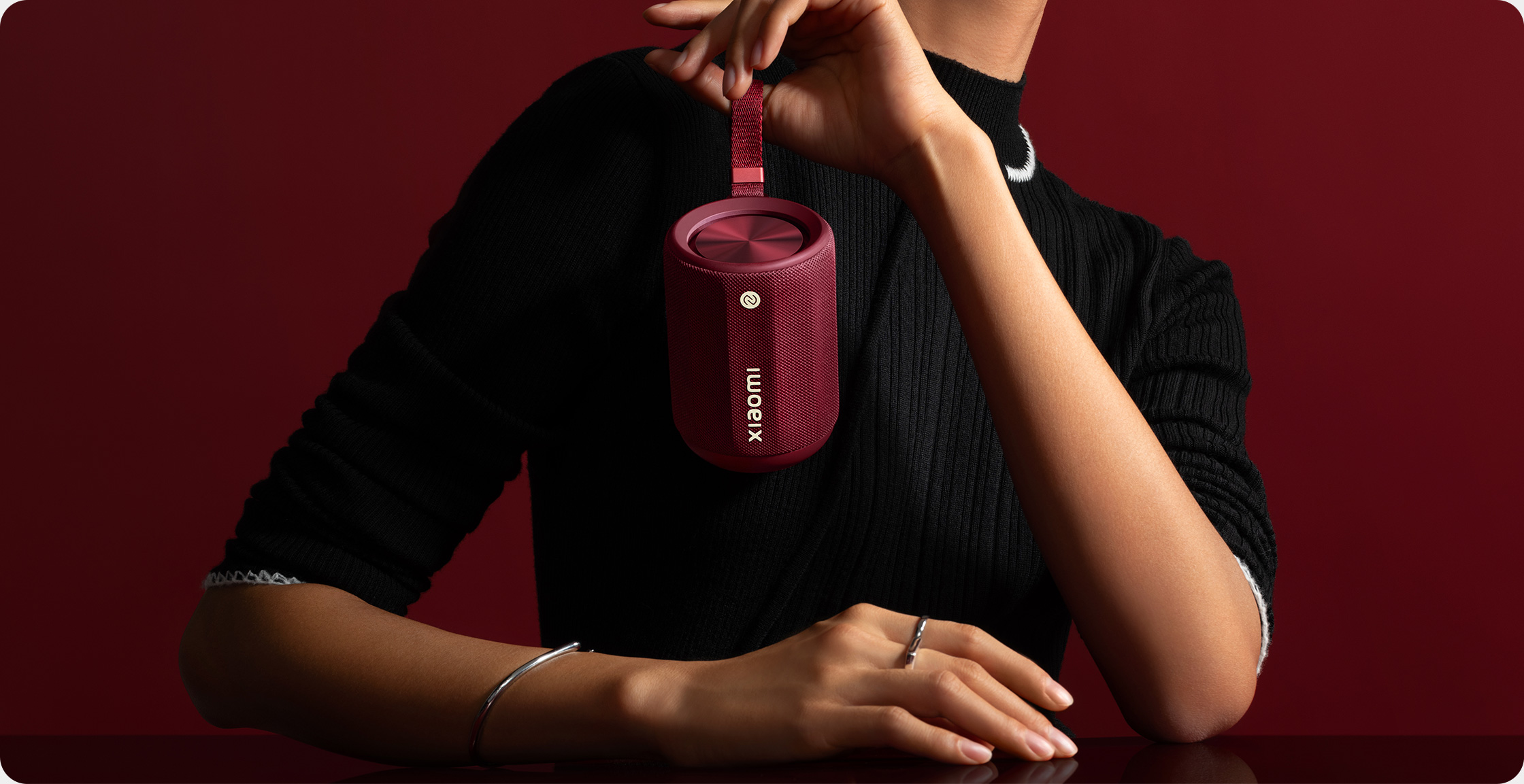 Xiaomi ra mắt loa mini phiên bản Tết: Âm thanh 360 độ, pin 11 giờ mà giá chỉ hơn 700 nghìn đồng
