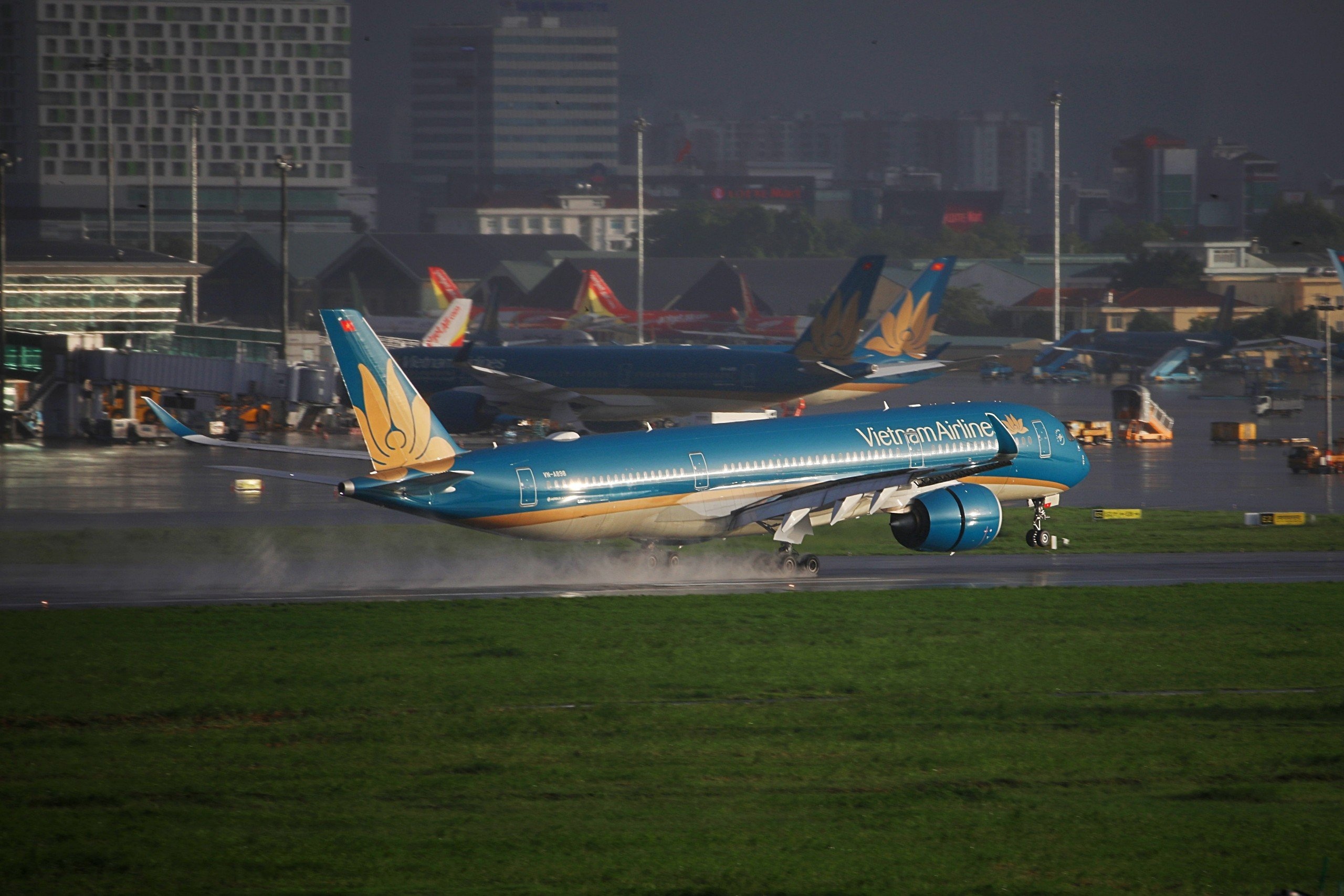 Vietnam Airlines đạt tỷ lệ chuyến bay đúng giờ vượt trội so với toàn ngành