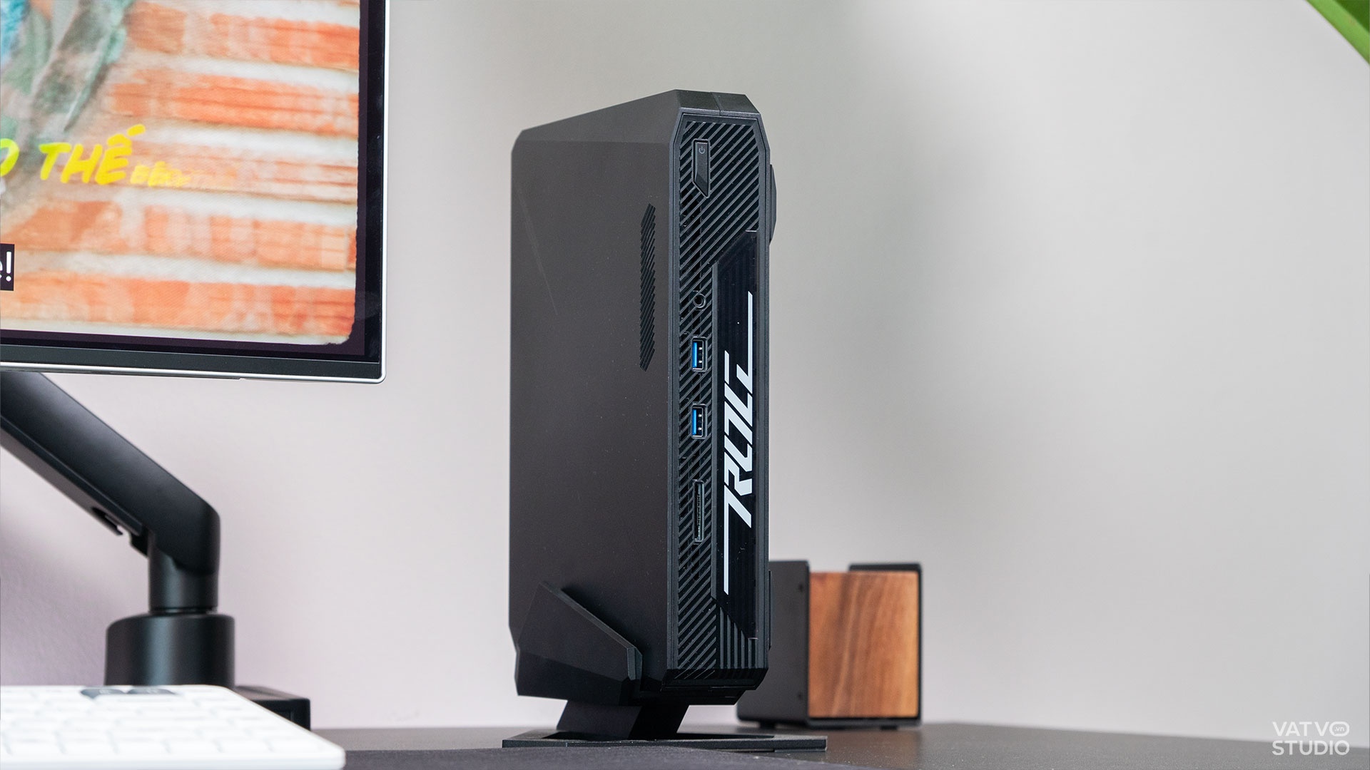 ASUS ROG NUC: Mini PC với Intel Core Ultra 9, RTX 4070, đắt gấp 4 lần Mac mini M4