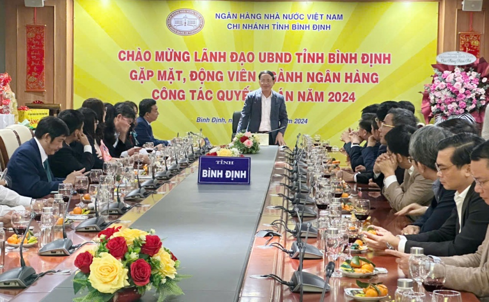 phát biểu tại buổi gặp mặt và động viên ngành Ngân hàng Bình Định quyết toán năm 2024, ông Phạm Anh Tuấn, Chủ tịch UBND tỉnh Bình Định 