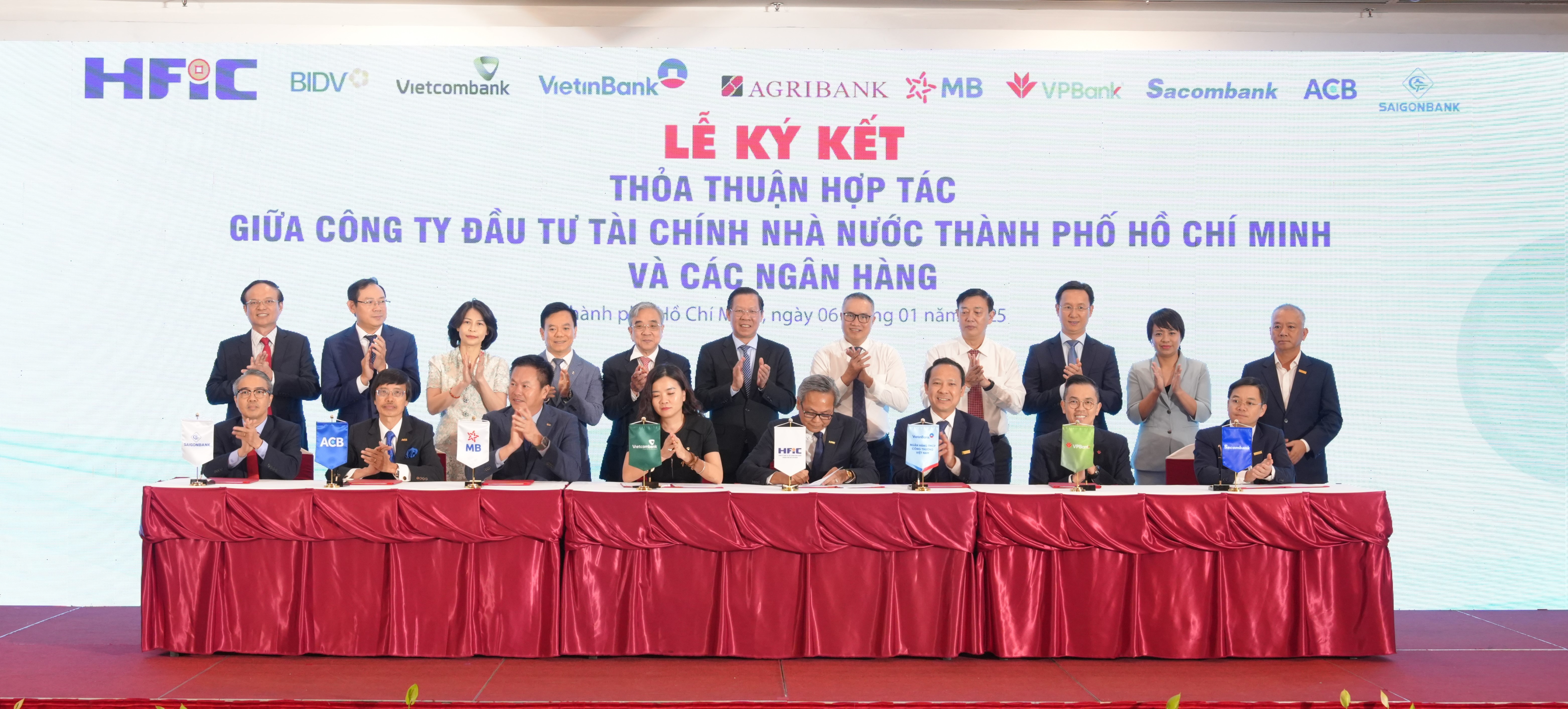 Sacombank và HFIC ký kết hợp tác phát triển kinh tế - xã hội TP. Hồ Chí Minh