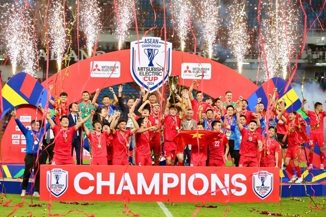 Tiền thưởng của đội tuyển bóng đá nam Việt Nam sau vô địch AFF Cup sẽ tính thuế ra sao?