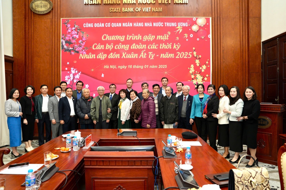 gặp mặt cán bộ công đoàn các thời kỳ nhân dịp đón Xuân Ất Tỵ năm 2025