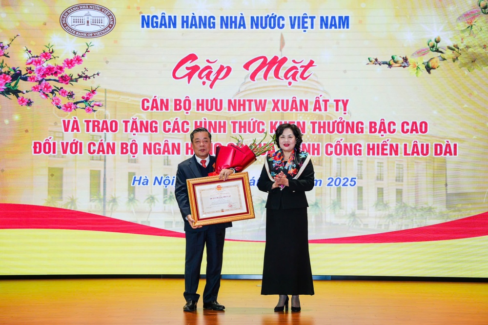 Gặp mặt, chúc Tết cán bộ hưu trí Ngân hàng Nhà nước Trung ương