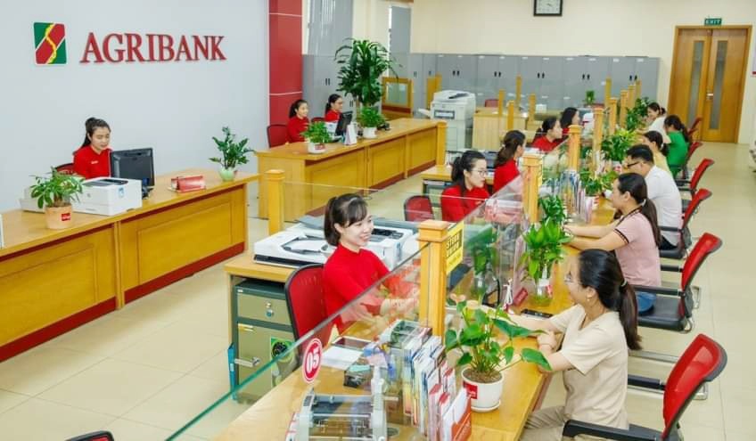 Các TCTC trên địa bàn thành phố các TCTD đã bố trí nhân sự làm việc ngoài giờ, tăng cường hỗ trợ khách hàng để tránh xảy ra nghẽn mạng hoặc gián đoạn giao dịch.