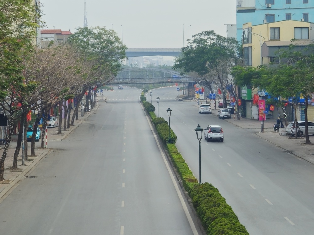 Hà Nội yên ả, thanh bình trong sáng mùng 1 Tết