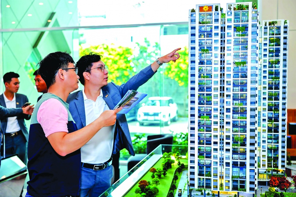 Dù NHTM ưu đãi lãi vay nhưng nguồn cung nhà ở giá thấp không nhiều khiến người trẻ khó thực hiện an cư Dù NHTM ưu đãi lãi vay nhưng nguồn cung nhà ở giá thấp không nhiều khiến người trẻ khó thực hiện an cư