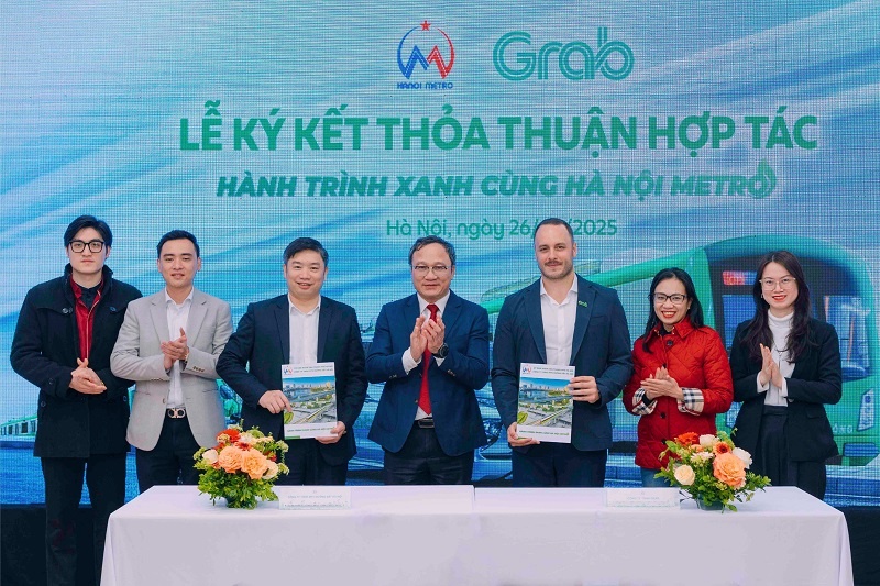 Metro Hà Nội và Grab Việt Nam ký hợp tác phát triển giao thông công cộng, giao thông thông minh