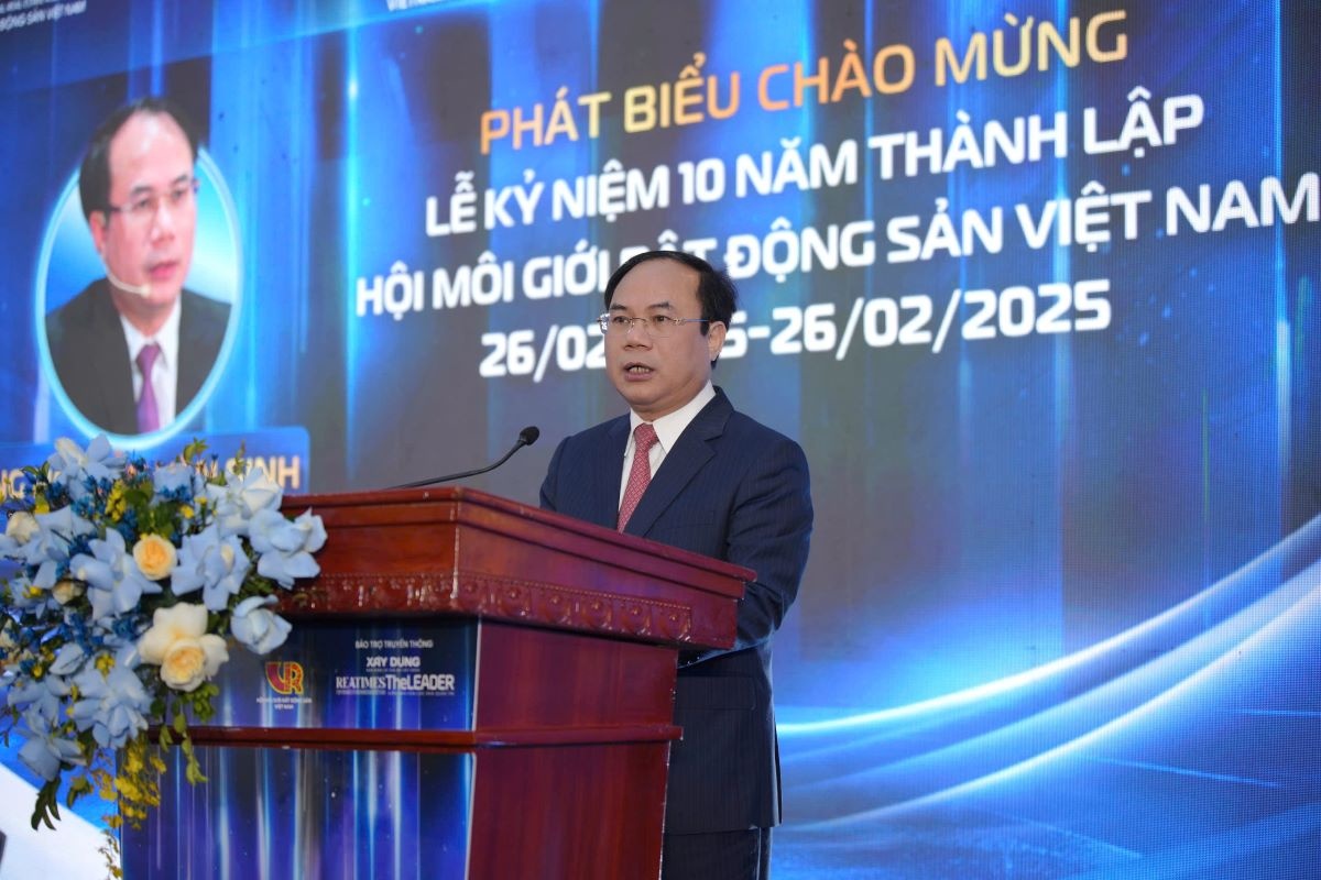 Ông Nguyễn Văn Sinh - Thứ trưởng Bộ Xây dựng phát biểu tại sự kiện Ông Nguyễn Văn Sinh - Thứ trưởng Bộ Xây dựng phát biểu tại sự kiện