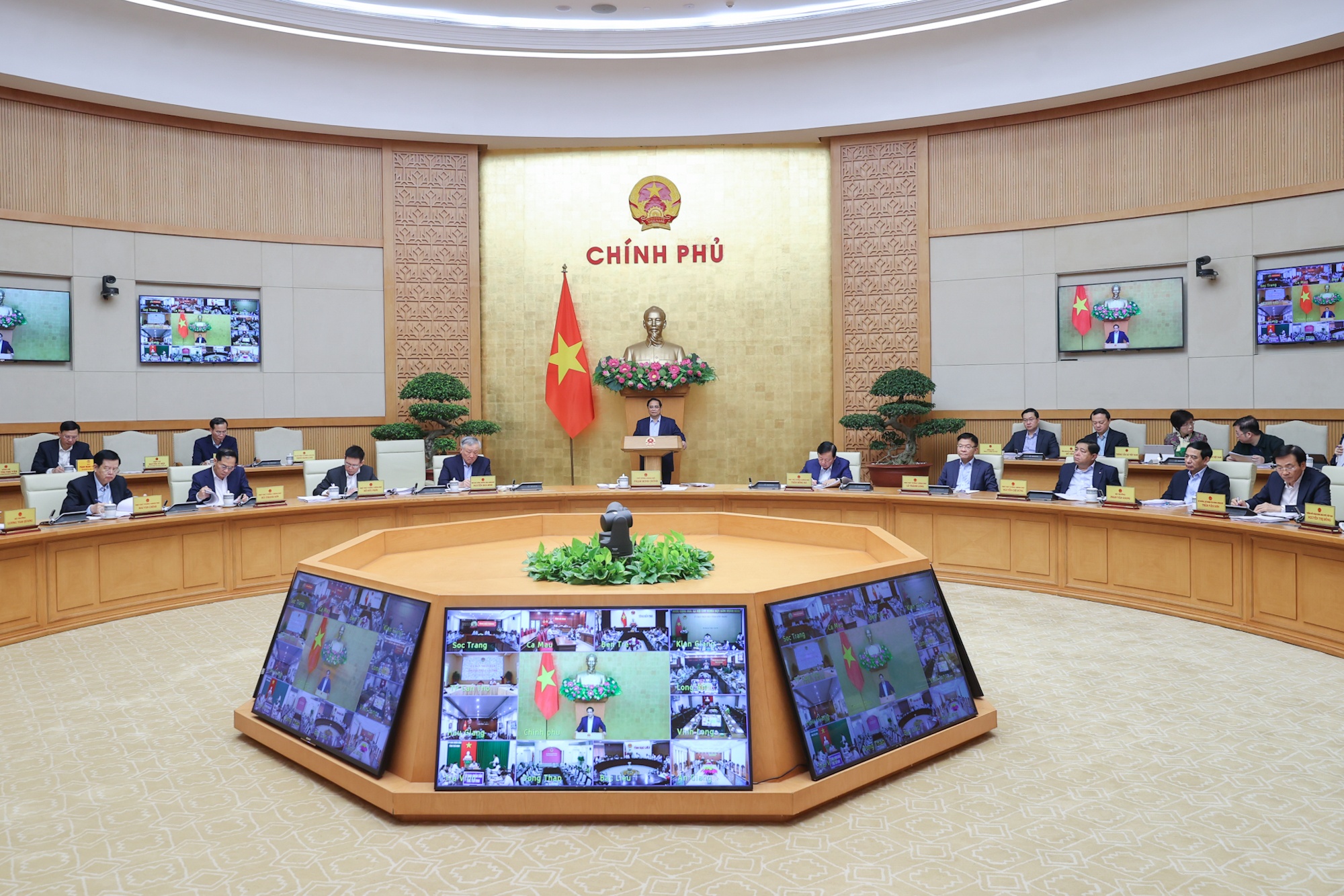 Phiên họp Chính phủ thường kỳ tháng 2/2025 - Ảnh: VGP/Nhật Bắc Phiên họp Chính phủ thường kỳ tháng 2/2025 - Ảnh: VGP/Nhật Bắc