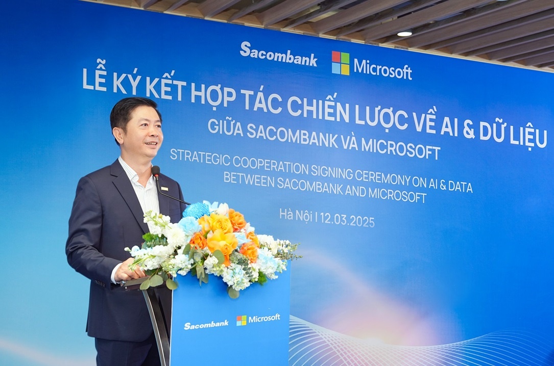 Ông Nguyễn Minh Tâm - Phó Tổng giám đốc Sacombank chia sẻ về chiến lược số hóa của Ngân hàng. 