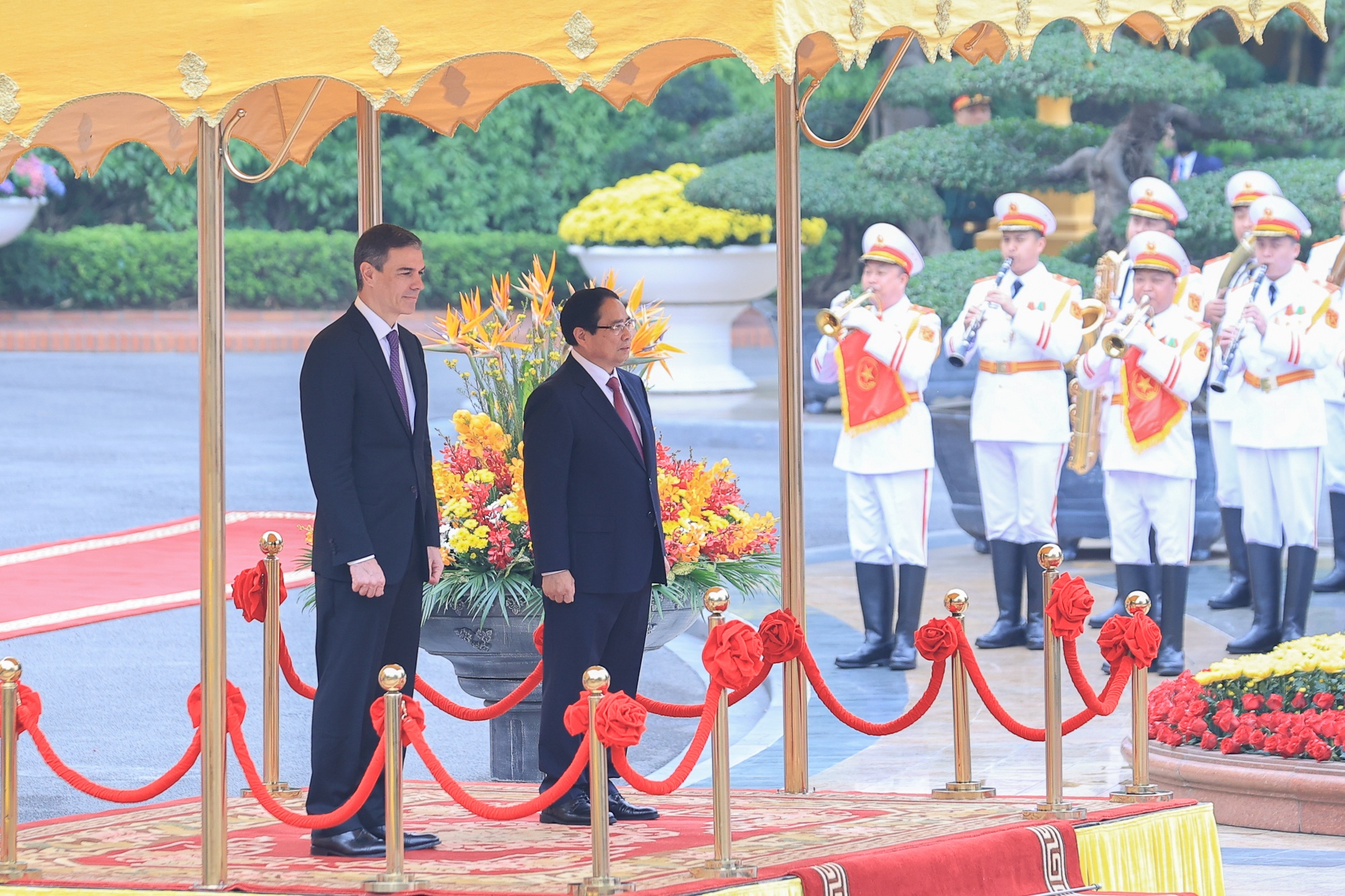 Thủ tướng Chính phủ Phạm Minh Chính chủ trì Lễ đón Thủ tướng Vương quốc Tây Ban Nha Pedro Sánchez thăm chính thức Việt Nam - Ảnh: VGP/Nhật Bắc