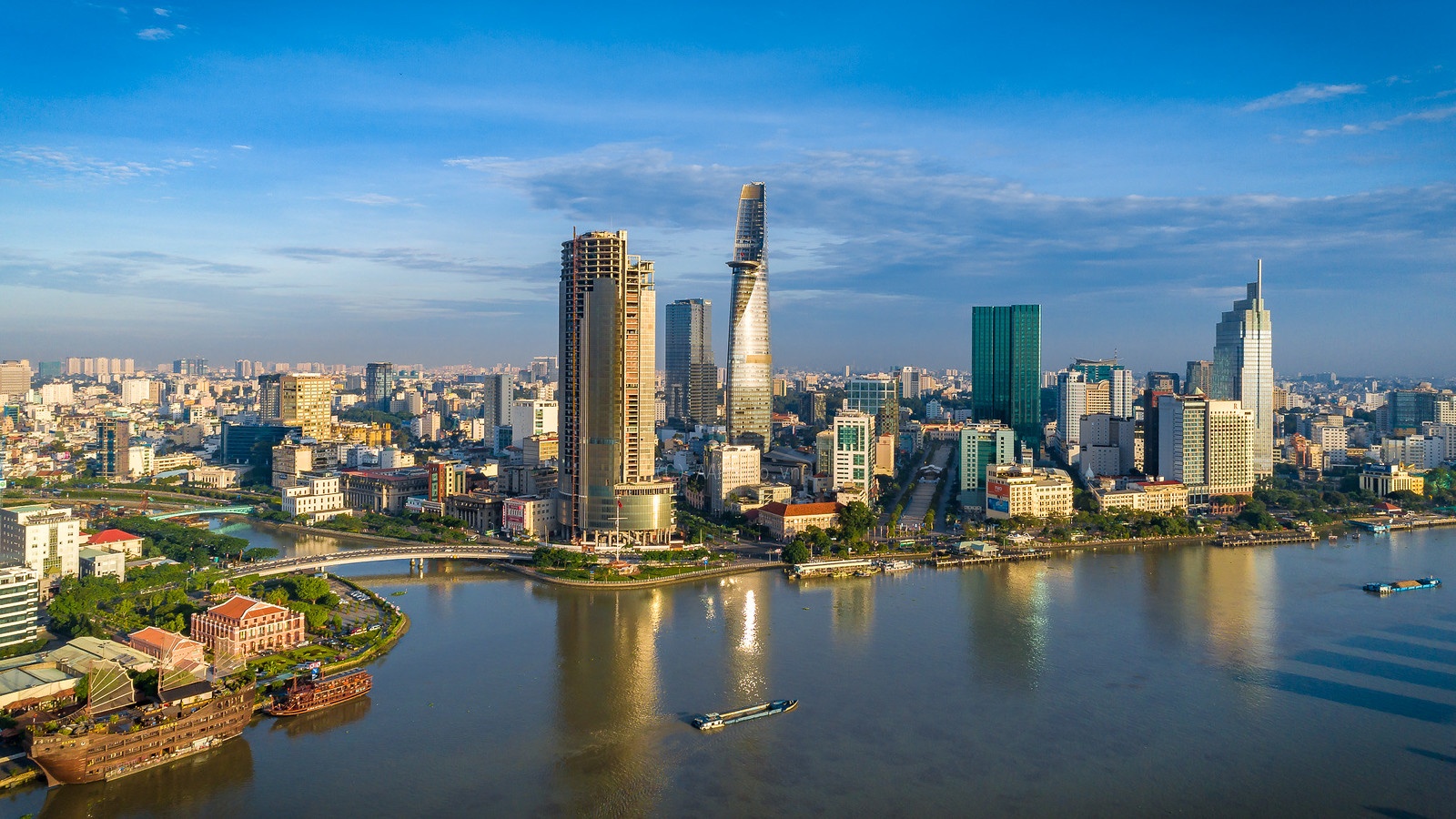 Trung tâm tài chính tại Việt Nam: khác biệt, nhưng vẫn tiệm cận chuẩn mực quốc tế