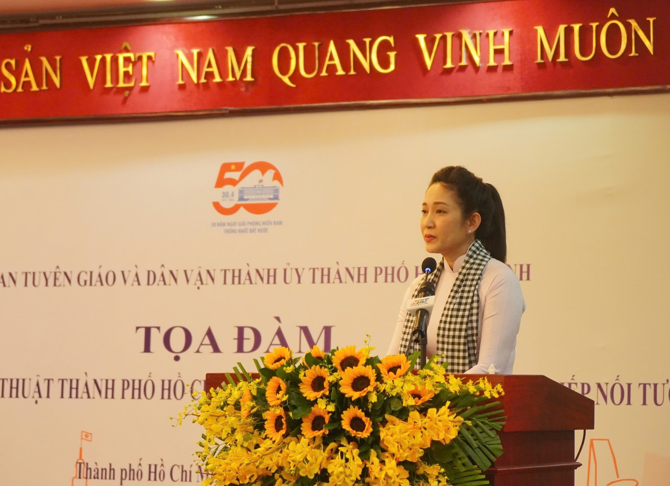 Văn hóa, nghệ thuật: phát huy truyền thống, tiếp nối tương lai