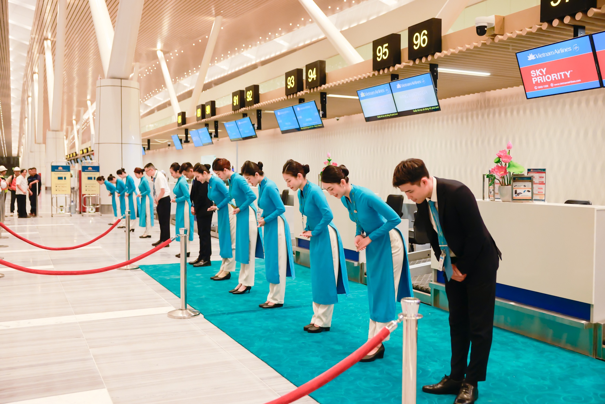 Vietnam Airlines Group mang đến sự tiện nghi và đồng bộ cao hơn cho hành khách, hướng tới mục tiêu dịch vụ 5 sao