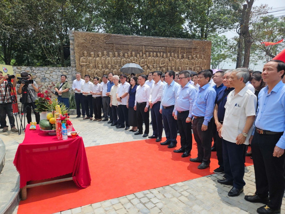 Hội Nhà báo Việt Nam tổ chức “Về nguồn” tại Thái Nguyên