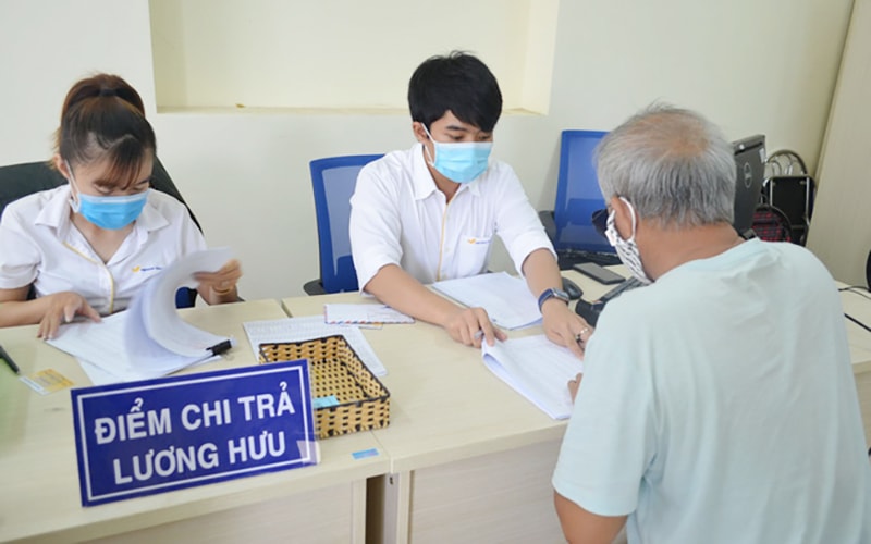Thủ tướng chỉ đạo chi trả lương hưu tháng 5 sớm từ ngày 25-28/4/2025