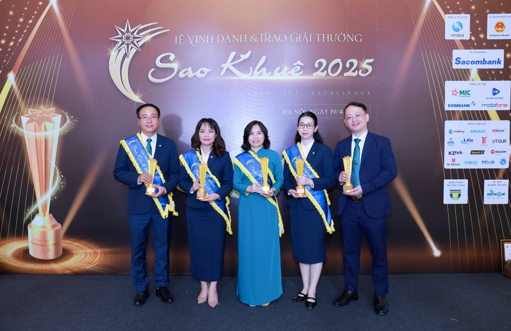 Đại diện một số đơn vị BIDV tại Lễ trao giải Sao Khuê 2025 Đại diện một số đơn vị BIDV tại Lễ trao giải Sao Khuê 2025