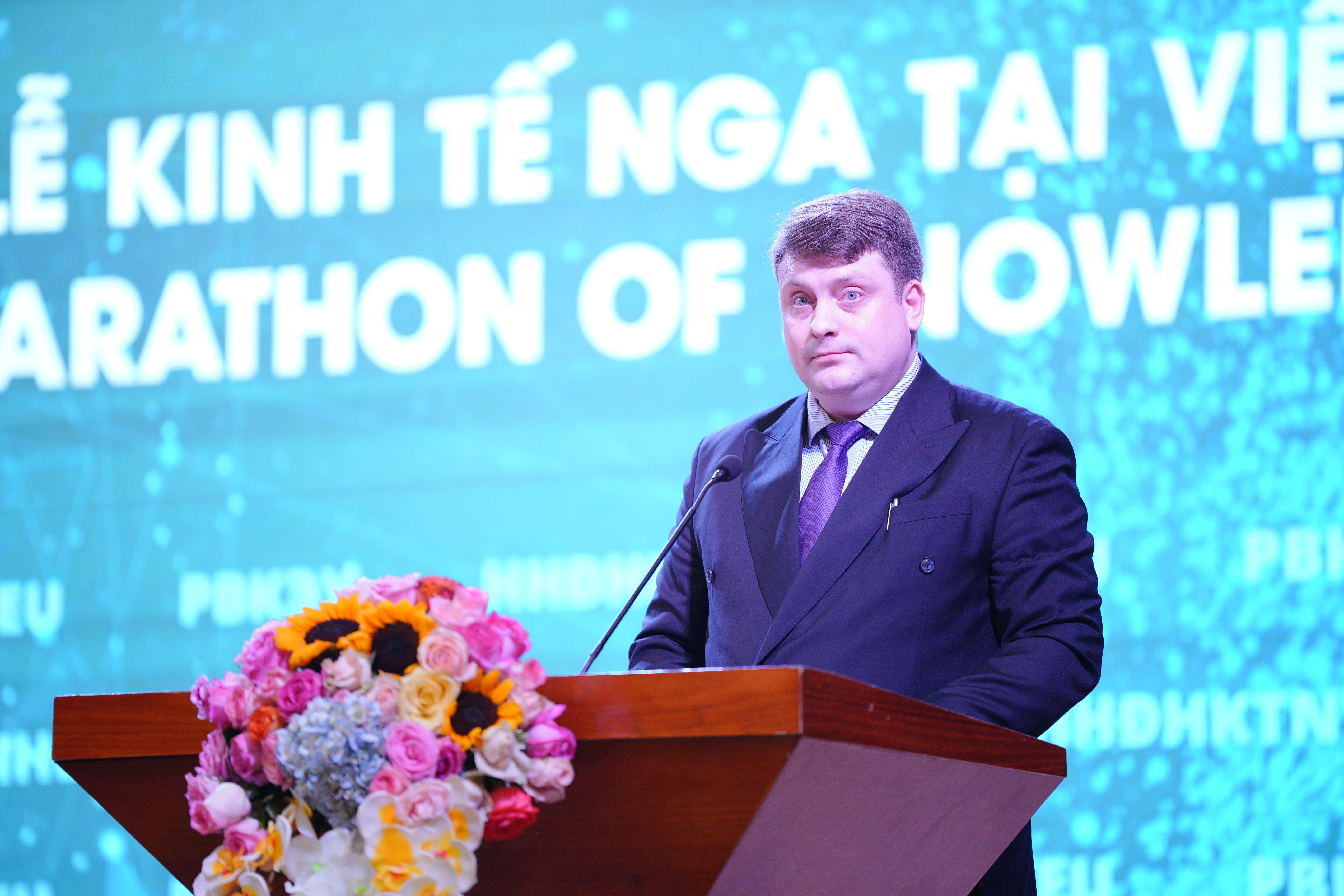 Khai mạc Tuần lễ kinh tế Nga tại Việt Nam - A Marathon of Knowledge Khai mạc Tuần lễ kinh tế Nga tại Việt Nam - A Marathon of Knowledge