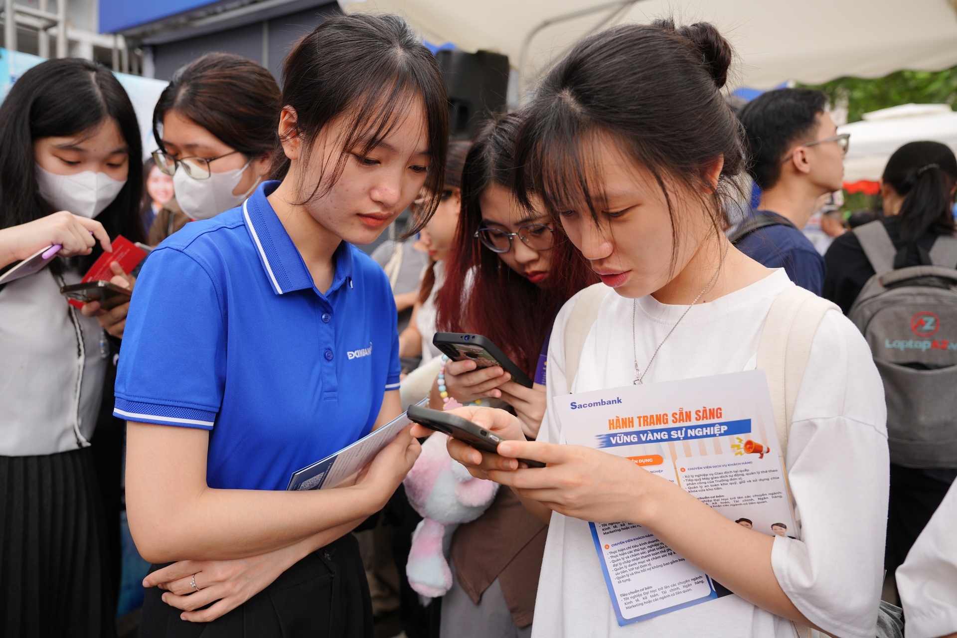 Cầu nối nhân lực 2025: Kết nối ước mơ, chạm tới tương lai Cầu nối nhân lực 2025: Kết nối ước mơ, chạm tới tương lai