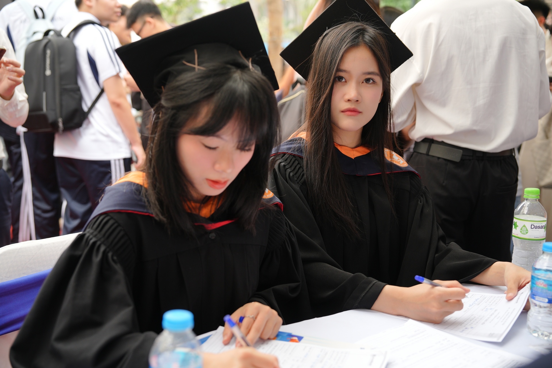 Cầu nối nhân lực 2025: Kết nối ước mơ, chạm tới tương lai Cầu nối nhân lực 2025: Kết nối ước mơ, chạm tới tương lai