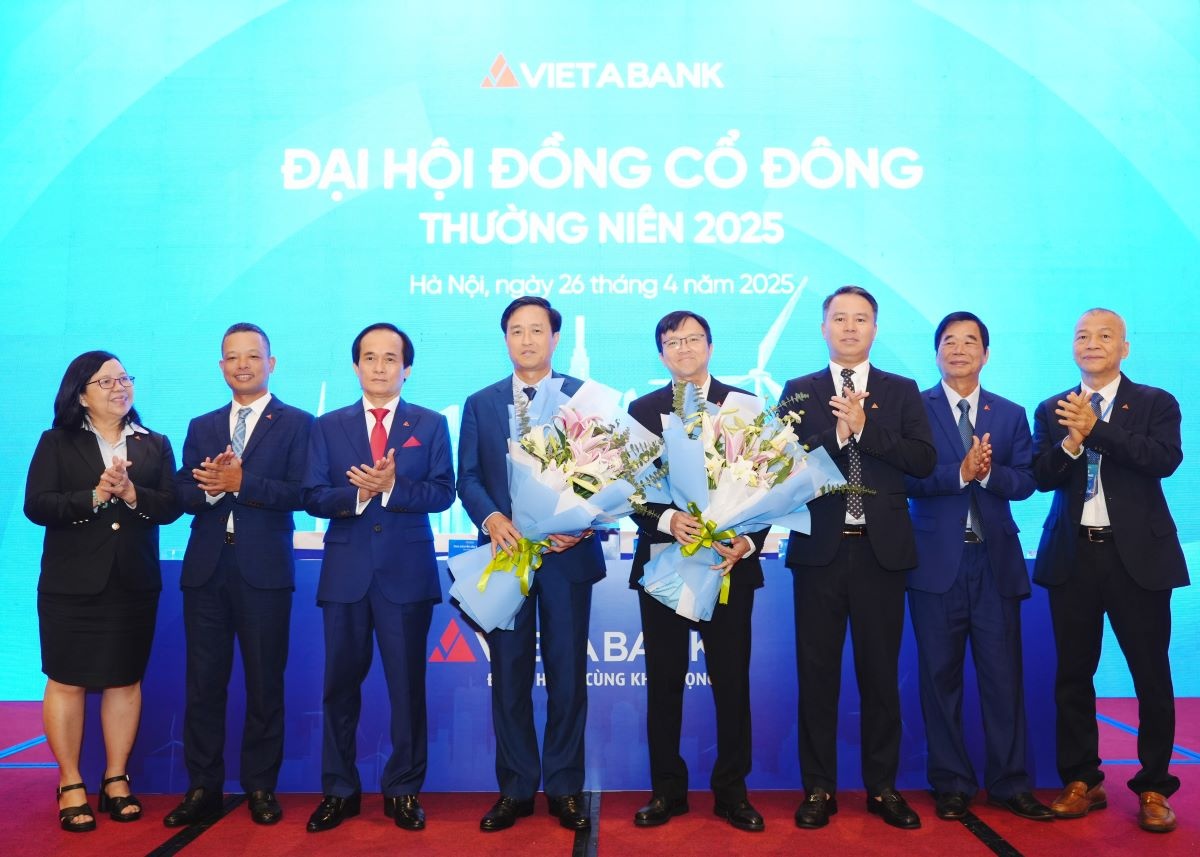 ĐHĐCĐ thường niên VietABank 2025 bầu bổ sung 2 thành viên HĐQT là ông Nguyễn Văn Trọng và ông Thái Nguyễn Hoàng Nhã ĐHĐCĐ thường niên VietABank 2025 bầu bổ sung 2 thành viên HĐQT là ông Nguyễn Văn Trọng và ông Thái Nguyễn Hoàng Nhã