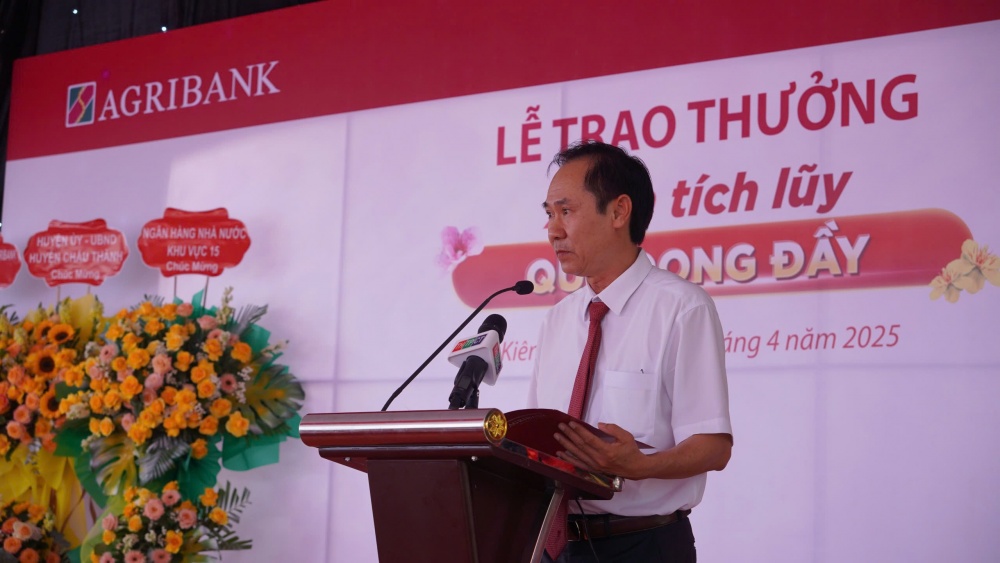 Agribank trao giải Đặc biệt trị 1 tỷ đồng chương trình Tiết kiệm dự thưởng “Xuân tích lũy - Quỹ đong đầy” Agribank trao giải Đặc biệt trị 1 tỷ đồng chương trình Tiết kiệm dự thưởng “Xuân tích lũy - Quỹ đong đầy”