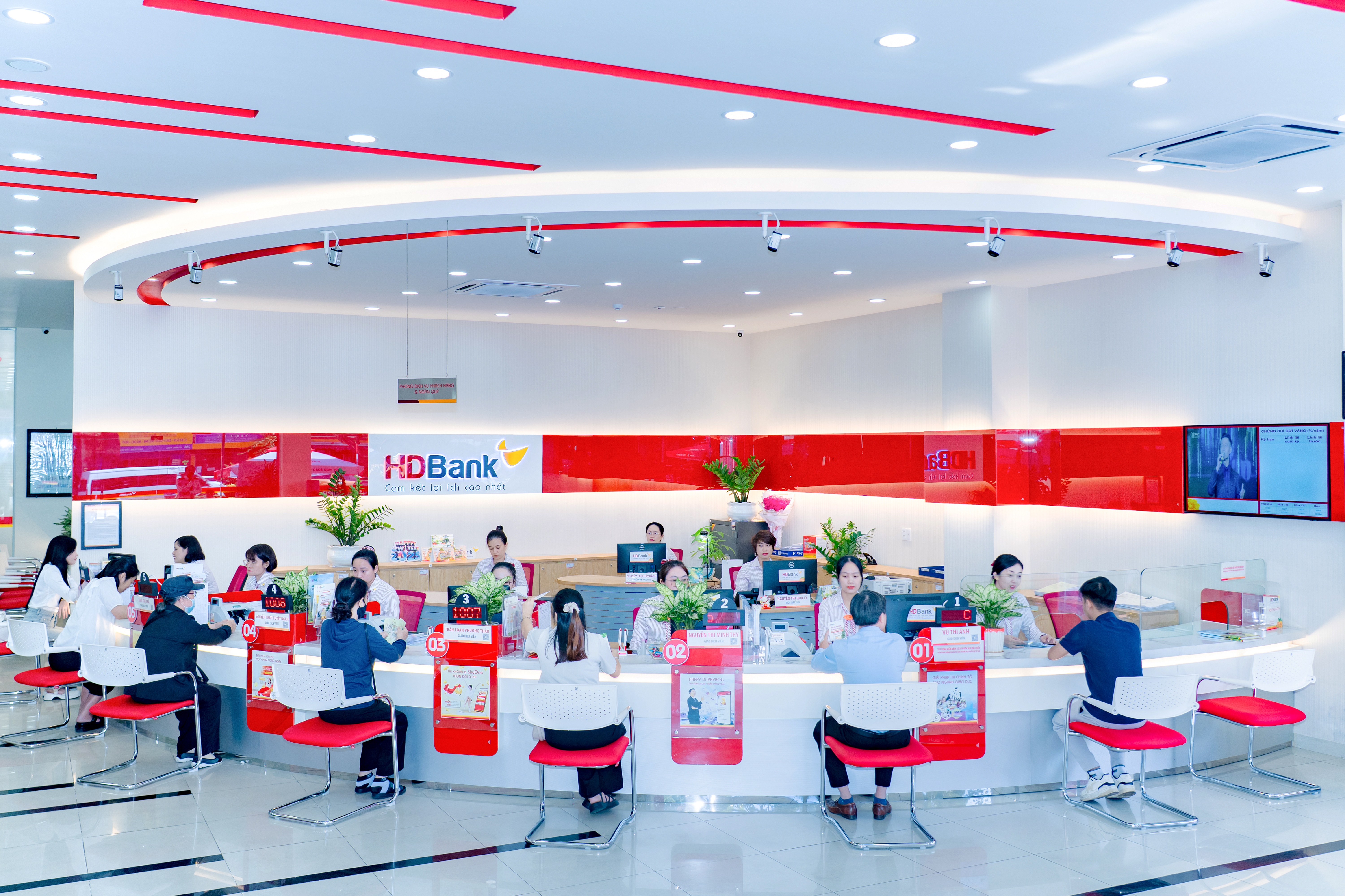 HDBank đạt 5.350 tỷ đồng lợi nhuận quý 1/2025, ROE duy trì vị thế đầu ngành