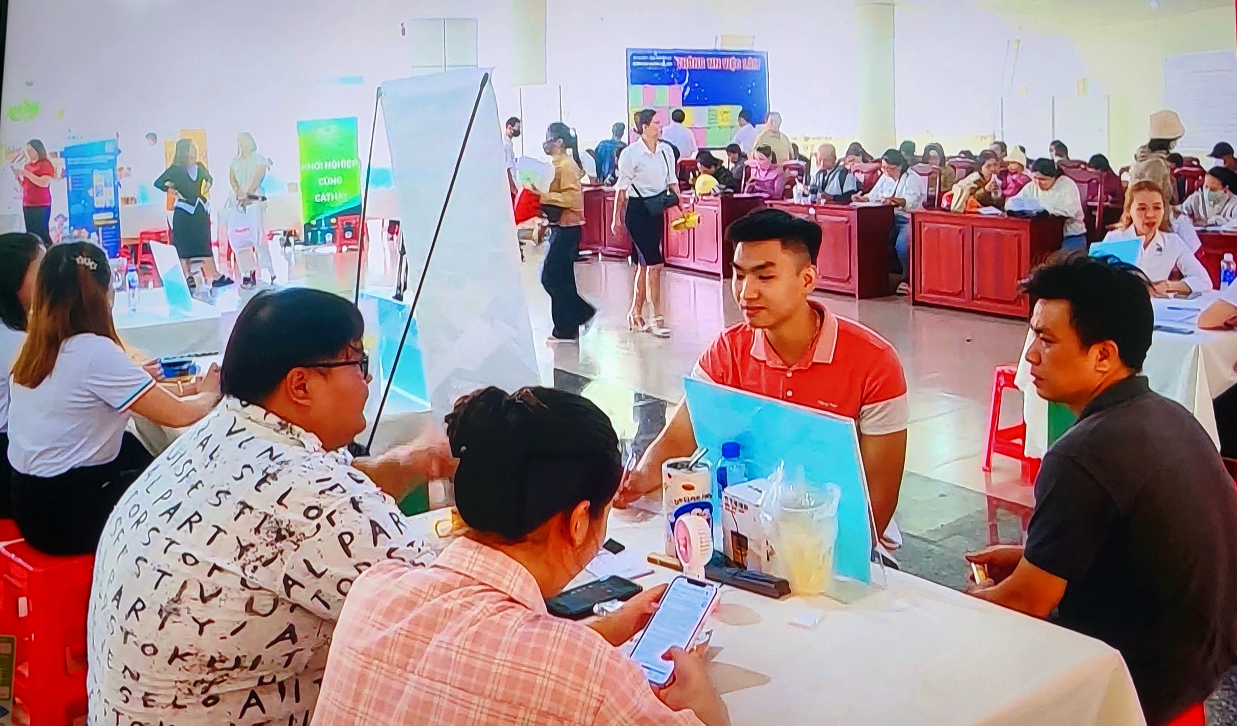 tín hiệu rất đáng mừng cho thị trường lao động cũng như thấy được sức khỏe của các doanh nghiệp tín hiệu rất đáng mừng cho thị trường lao động cũng như thấy được sức khỏe của các doanh nghiệp