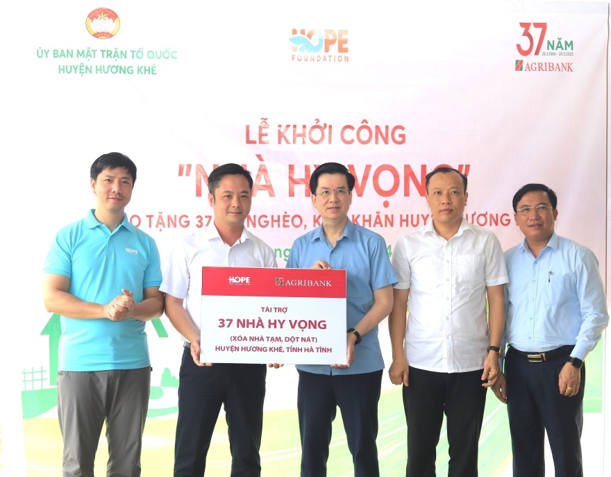 Agribank trao tặng 37 căn “Nhà hy vọng” tại Hà Tĩnh